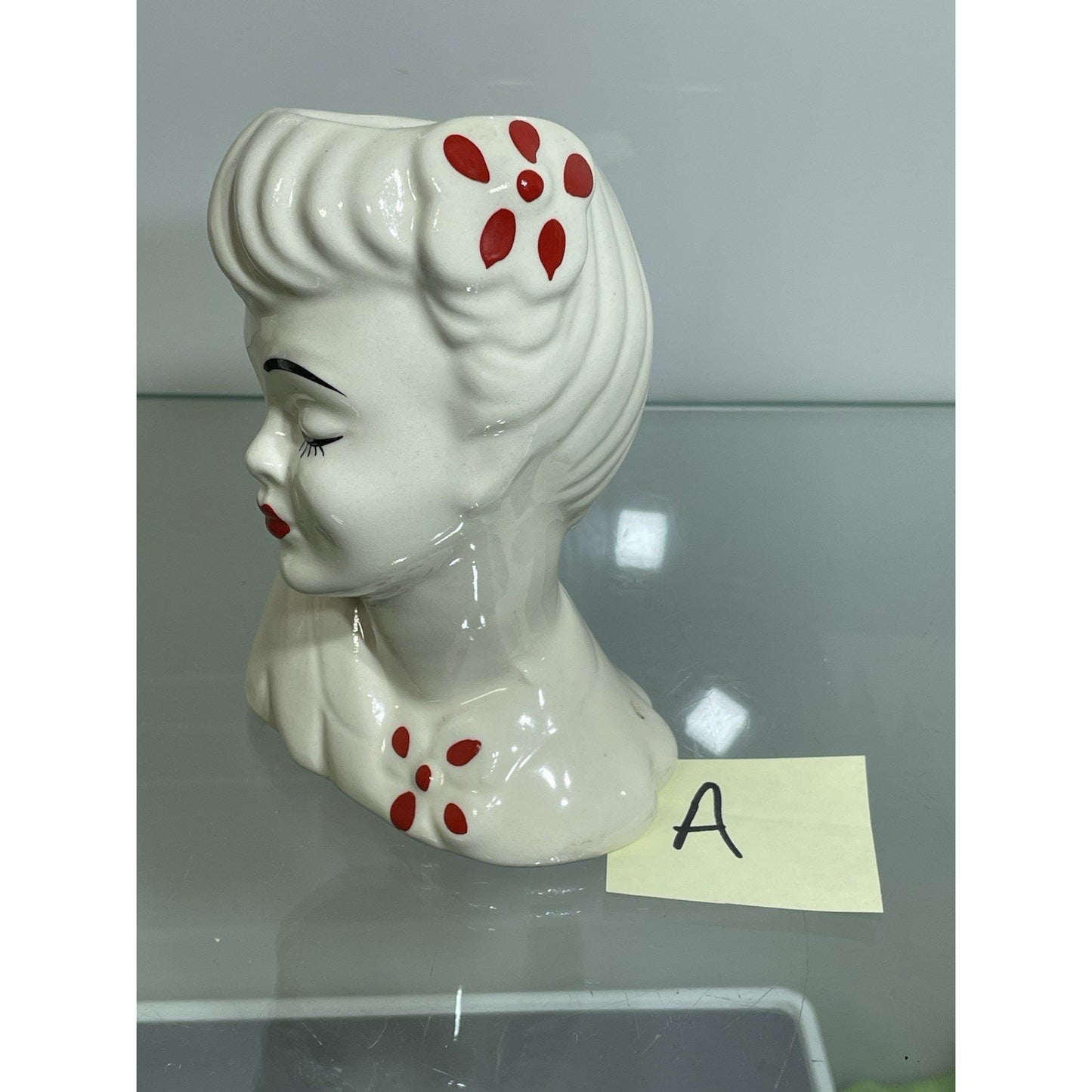 VINTAGE BETTY GRABLE LADY HEAD VASE 5 3/8” WHITE GLAMOUR GIRL Red Lip stick (A)