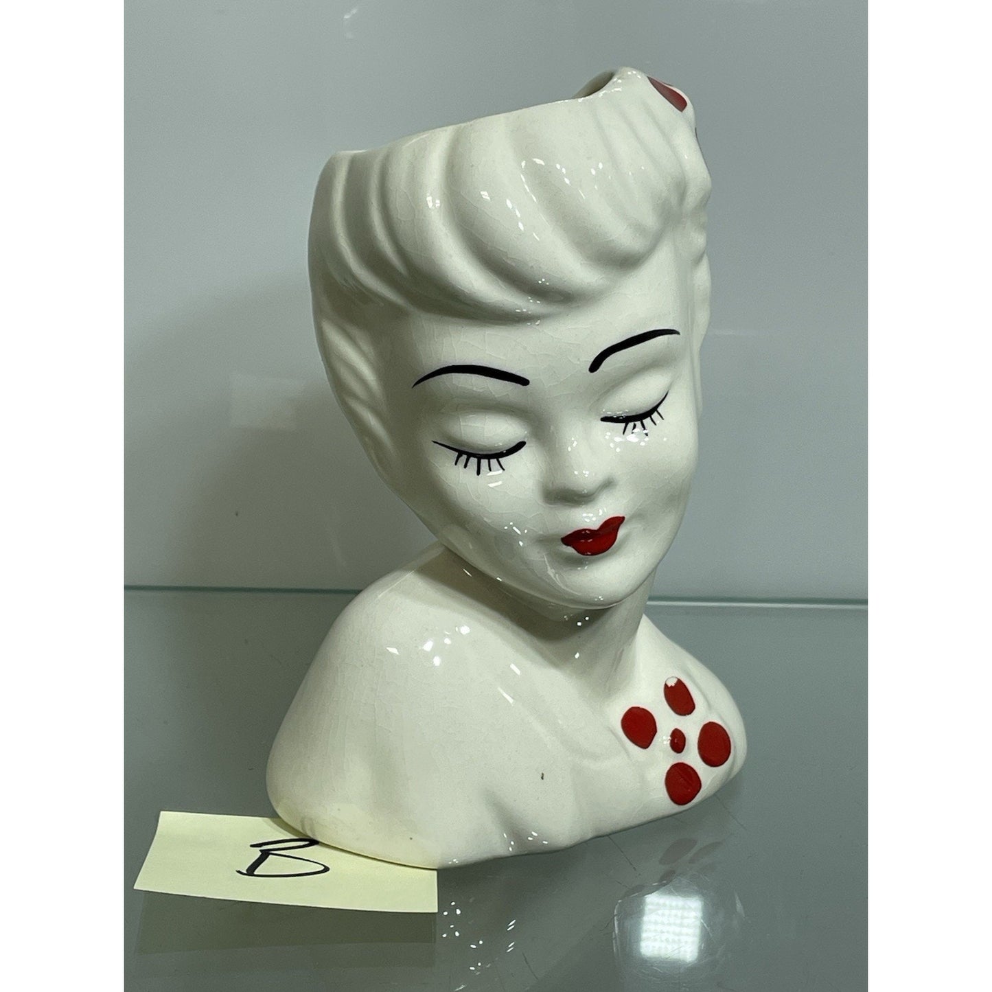 VINTAGE BETTY GRABLE LADY HEAD VASE 5 5/8” WHITE GLAMOUR GIRL Red Lip stick (B)