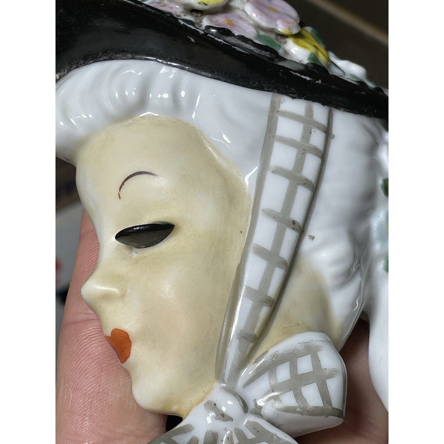 2 Vintage Ucagco Girl Silhouette Head Wall Pocket Lady head vase Japan 4.5" lot