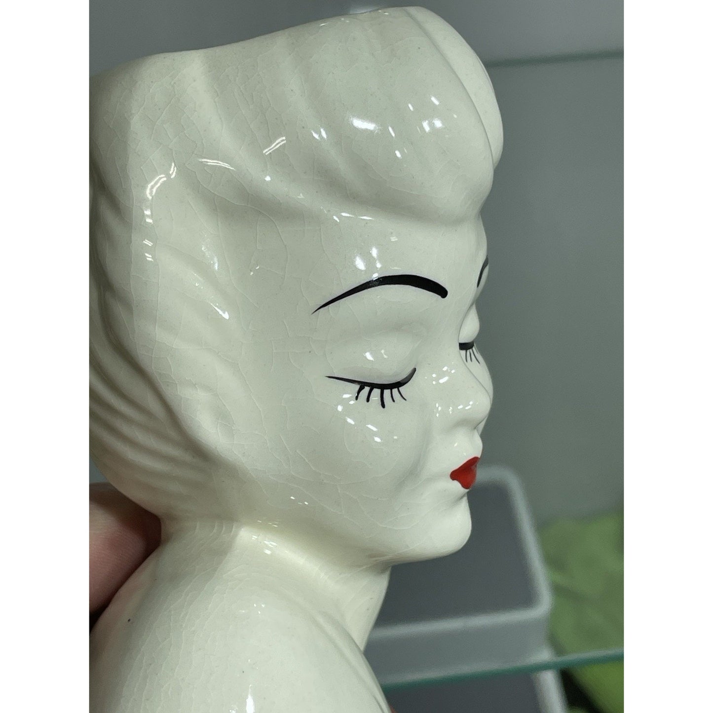 VINTAGE BETTY GRABLE LADY HEAD VASE 5 5/8” WHITE GLAMOUR GIRL Red Lip stick (B)
