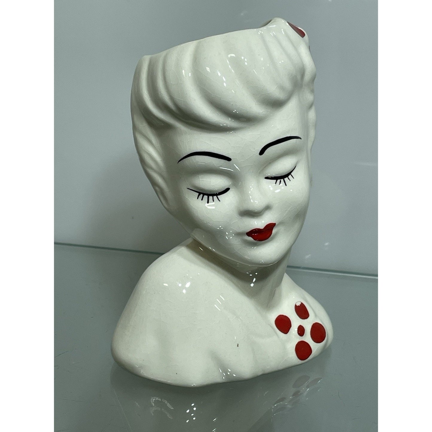 VINTAGE BETTY GRABLE LADY HEAD VASE 5 5/8” WHITE GLAMOUR GIRL Red Lip stick (B)