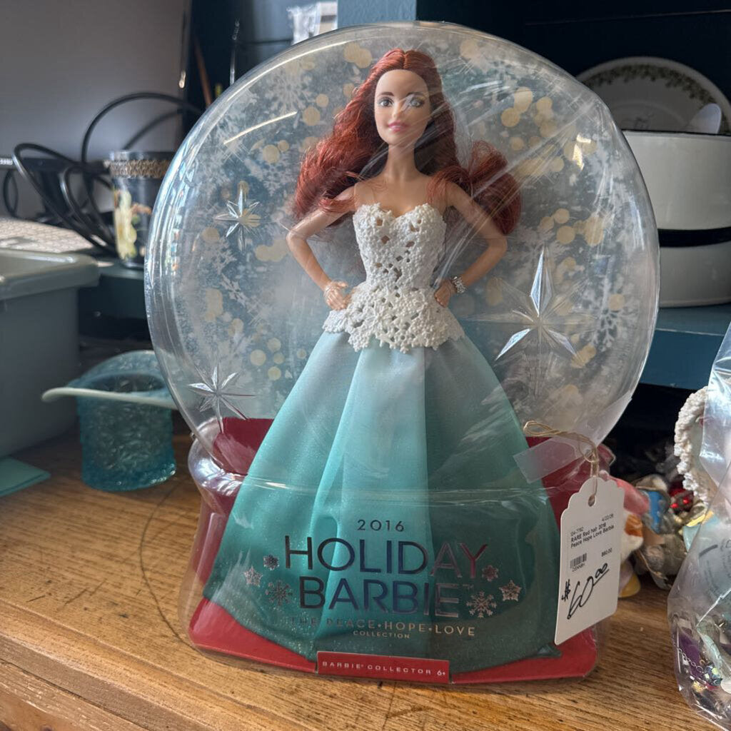 Mattel - Barbie - DWJ14 - RARE 2016 Holiday Barbie - Peace Hope & Love Collection