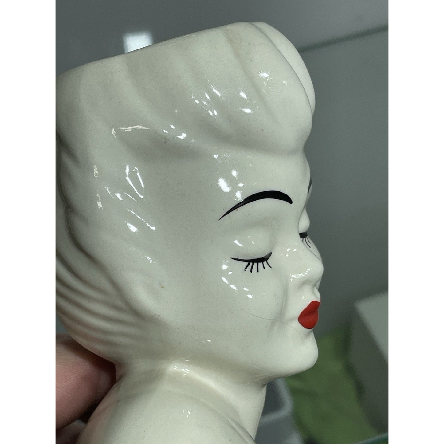 VINTAGE BETTY GRABLE LADY HEAD VASE 5 3/8” WHITE GLAMOUR GIRL Red Lip stick (A)